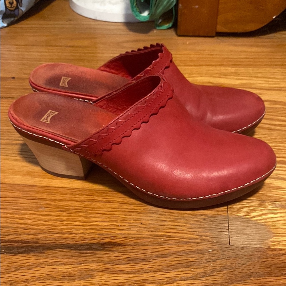 Red Camper Clogs